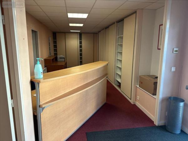 Local commercial à vendre à Charnay-lès-Mâcon en Saône-et-Loire (71850), ref : 71004-1030004