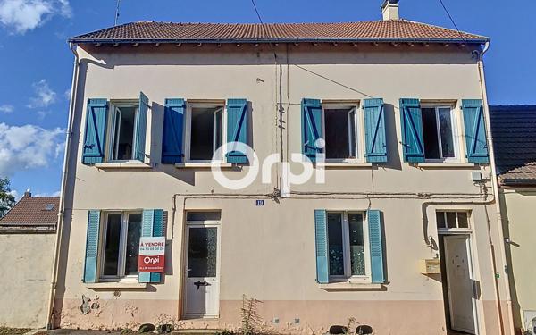 Immeuble à vendre    3 pièces • 149,52 m2 Commentry