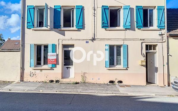 Immeuble à vendre    3 pièces • 149,52 m2 Commentry