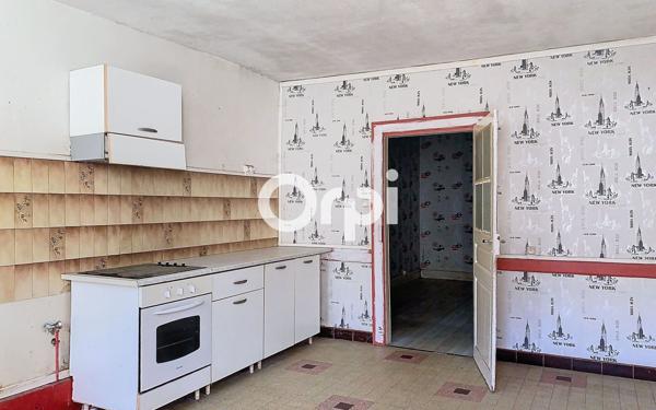 Immeuble à vendre    3 pièces • 149,52 m2 Commentry