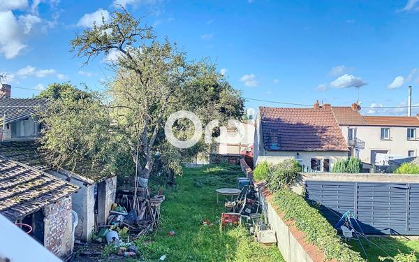 Immeuble à vendre    3 pièces • 149,52 m2 Commentry