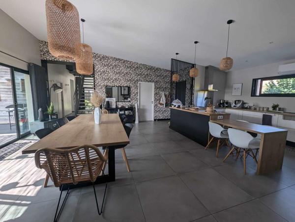 Magnifique maison à Aiffres. Coup de cœur assuré !