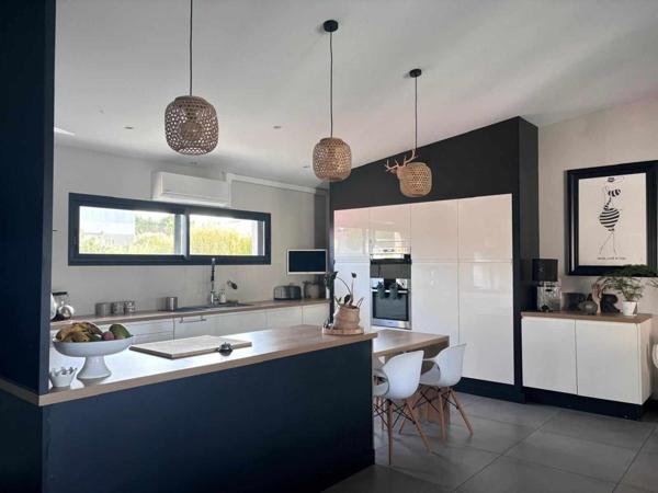 Magnifique maison à Aiffres. Coup de cœur assuré !