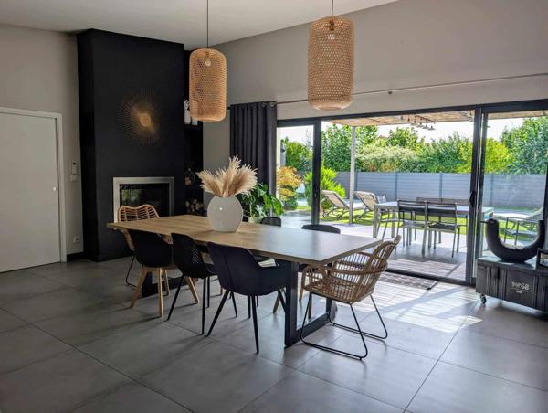 Magnifique maison à Aiffres. Coup de cœur assuré !