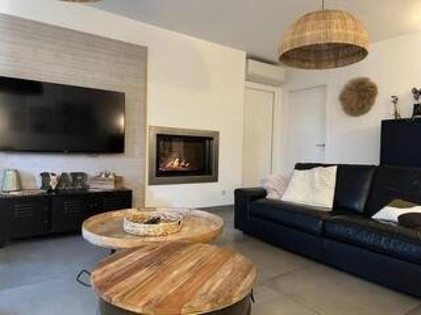 Magnifique maison à Aiffres. Coup de cœur assuré !