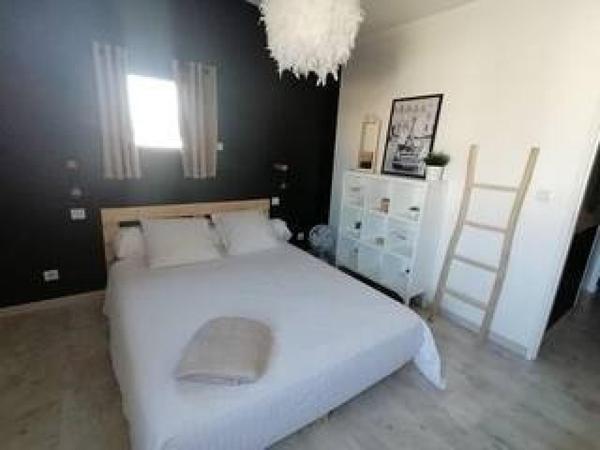 Magnifique maison à Aiffres. Coup de cœur assuré !