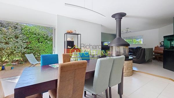 Grande Contemporaine idéal famille avec 5 chambres + bureau et grande mezzanine - double garage !