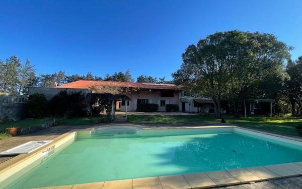 Maison à vendre    5 pièces •  Lédenon