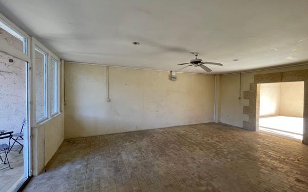 Maison à vendre    5 pièces •  Lédenon