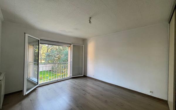 Maison à vendre    5 pièces •  Lédenon