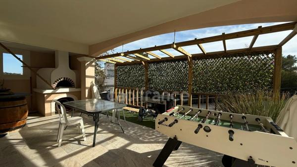 Maison Ceyreste (13600) 368 M2 - Piscine - Garages - Dépendances