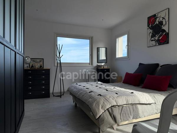 Maison Ceyreste (13600) 368 M2 - Piscine - Garages - Dépendances