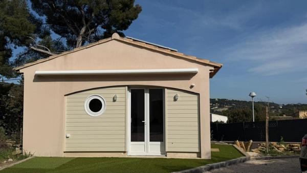 Maison Ceyreste (13600) 368 M2 - Piscine - Garages - Dépendances