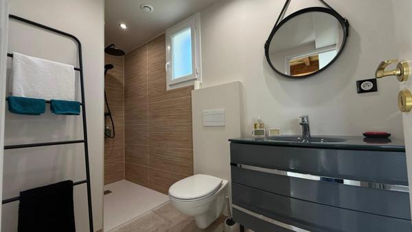 Maison Ceyreste (13600) 368 M2 - Piscine - Garages - Dépendances