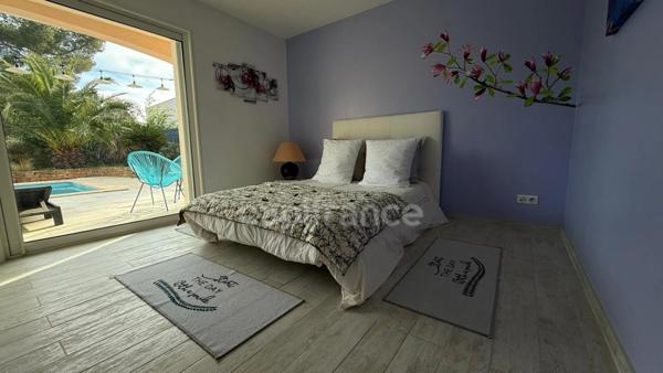 Maison Ceyreste (13600) 368 M2 - Piscine - Garages - Dépendances