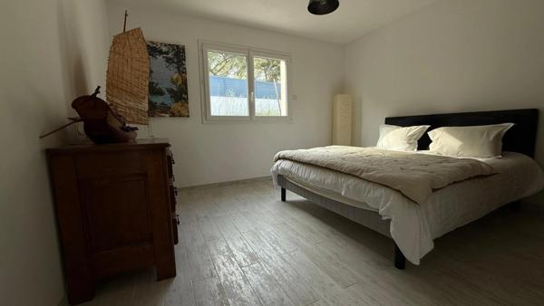 Maison Ceyreste (13600) 368 M2 - Piscine - Garages - Dépendances