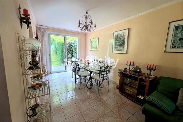 Maison
         5 pièces
        - 118 m² 419 000 € *