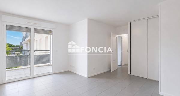 À vendre Appartement 2 pièces 42.8 m² - Décines-charpieu 69150