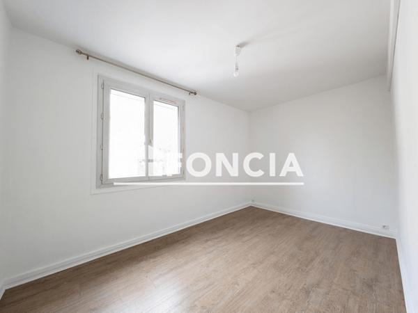 Location Appartement 4 pièces 68.91 m² - 62 QUAI CAVELIER DE LA SALLE Rouen 76100