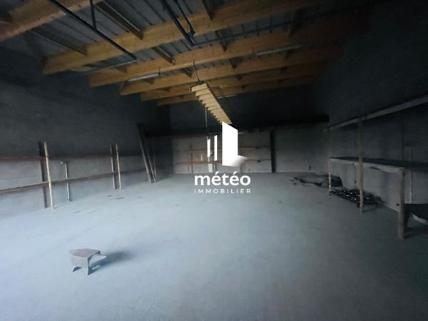 GARAGE RECENT 110m² SUR TERRAIN CONSTRUCTIBLE +350m²