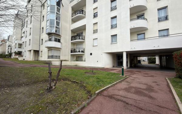 Appartement à vendre    2 pièces • 29,67 m2 Nogent-sur-Marne