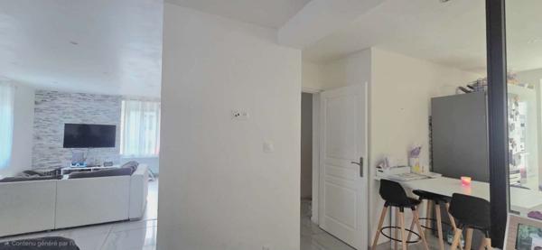 maison 115 m² , 3 chambres.