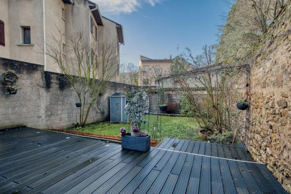 Immeuble de rapport rénové avec jardin-NANCY