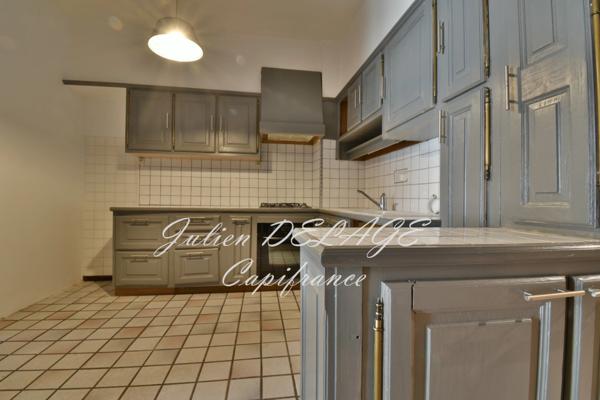 À vendre – T4 sur Embrun avec cave et balcons.