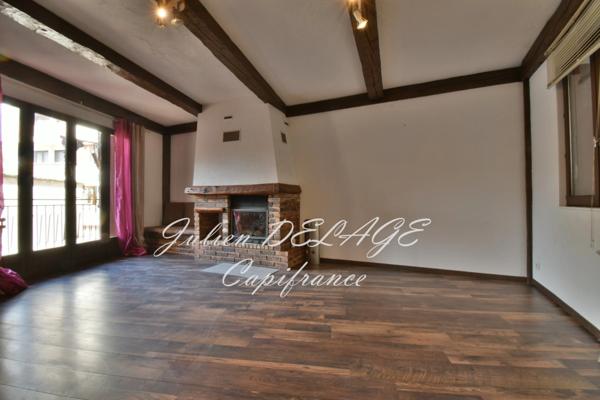 À vendre – T4 sur Embrun avec cave et balcons.