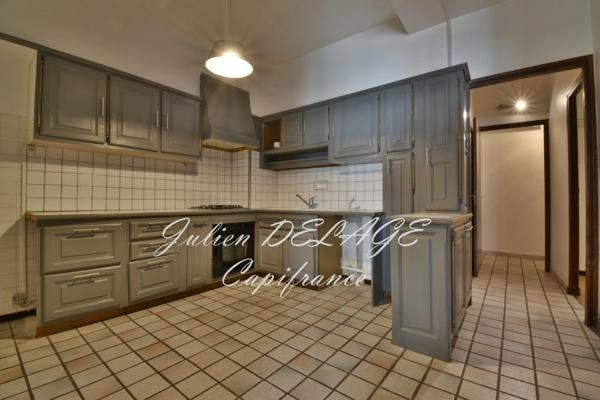 À vendre – T4 sur Embrun avec cave et balcons.