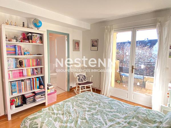 NESTENN IGNY maison familiale fonctionnelle de 170m² sur un terrain clos de 281m² sur le secteur Val d'Albian de Saclay proche commerces, écoles/ grandes écoles Polytech, HEC, ligne V-ligne 18, bus 4609/4659/6135/6171/6173/6174, plateau de Saclay, Vélizy