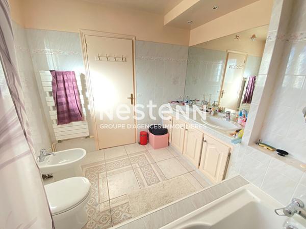 NESTENN IGNY maison familiale fonctionnelle de 170m² sur un terrain clos de 281m² sur le secteur Val d'Albian de Saclay proche commerces, écoles/ grandes écoles Polytech, HEC, ligne V-ligne 18, bus 4609/4659/6135/6171/6173/6174, plateau de Saclay, Vélizy