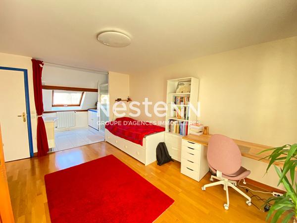 NESTENN IGNY maison familiale fonctionnelle de 170m² sur un terrain clos de 281m² sur le secteur Val d'Albian de Saclay proche commerces, écoles/ grandes écoles Polytech, HEC, ligne V-ligne 18, bus 4609/4659/6135/6171/6173/6174, plateau de Saclay, Vélizy