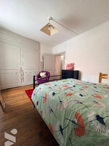 POLIGNY - Charmante maison de ville avec petite cour intérieure
