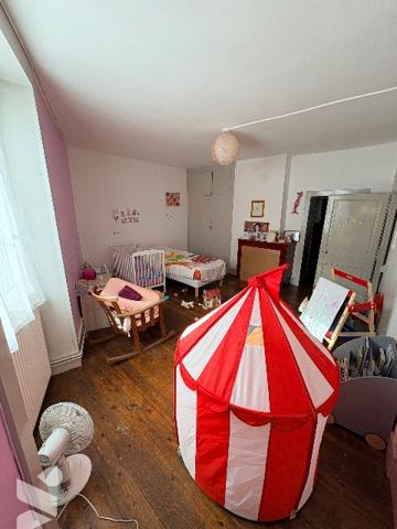POLIGNY - Charmante maison de ville avec petite cour intérieure