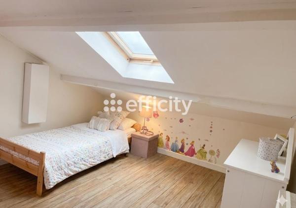 Maison
         4 pièces
        - 110 m² Exclusivité 629 000 € *