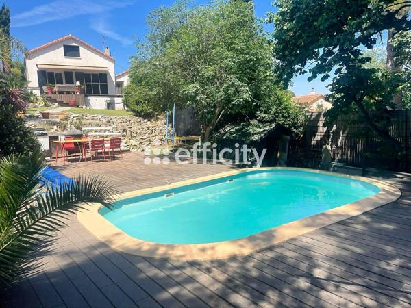 Maison
         4 pièces
        - 110 m² Exclusivité 629 000 € *