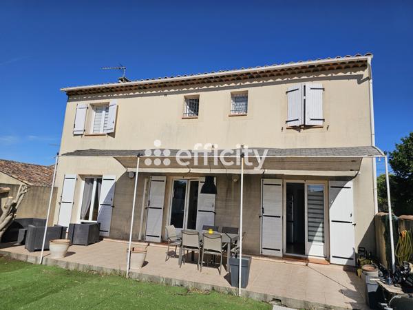 Maison
         5 pièces
        - 112 m² 447 000 € *