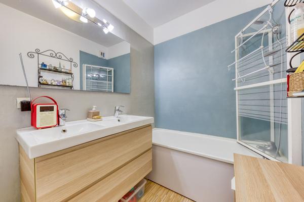 Appartement Bussy Saint Georges 3 pièce(s) 61.82 m2