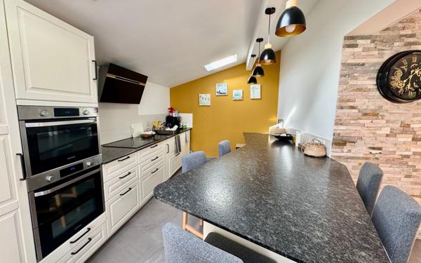 Maison à vendre    7 pièces • 203 m2 Toulouse