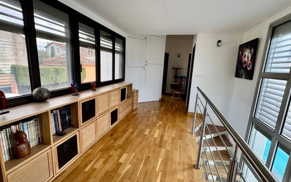Maison à vendre    7 pièces • 203 m2 Toulouse