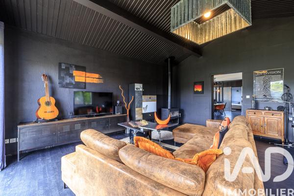 Maison à vendre 5 pièces 111,4 m² Saint-Seurin-sur-l'Isle