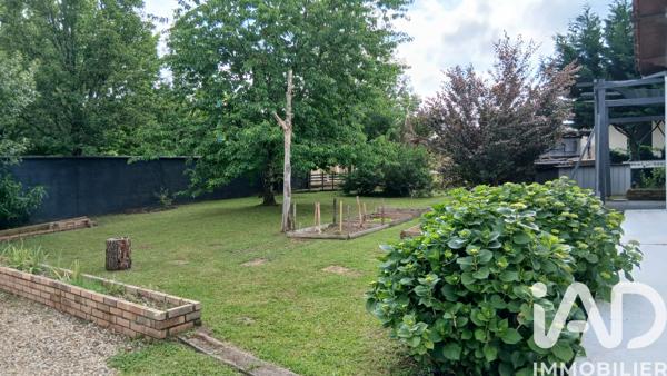 Maison à vendre 5 pièces 111,4 m² Saint-Seurin-sur-l'Isle
