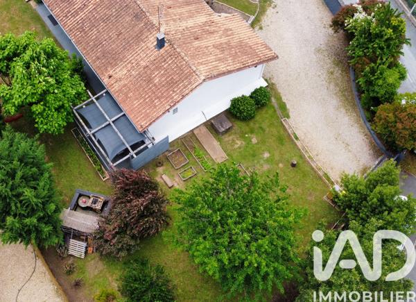 Maison à vendre 5 pièces 111,4 m² Saint-Seurin-sur-l'Isle