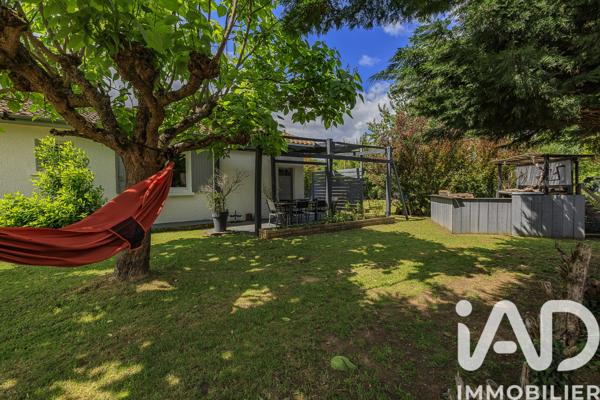 Maison à vendre 5 pièces 111,4 m² Saint-Seurin-sur-l'Isle