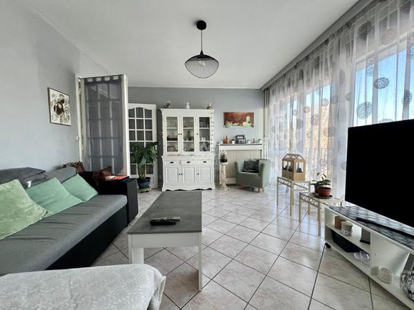 Appartement Houilles 5 pièce(s) 93m² 349 000 € **  - Référence  920