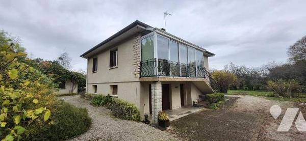 LOUHANS, Maison d'habitation - Une maison d'habitation de 1970, d'environ 106 m² habitables et ...