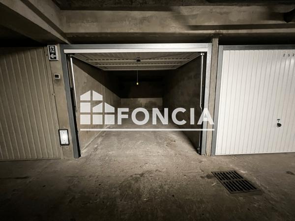 Location Parking 12 m² - 25 CHEMIN DE L'AUBAREDE Le Cannet 06110