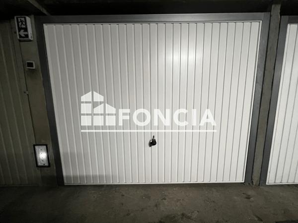 Location Parking 12 m² - 25 CHEMIN DE L'AUBAREDE Le Cannet 06110