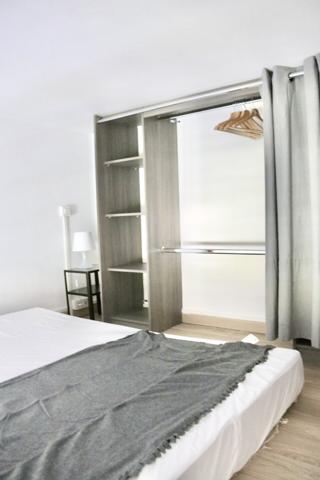 Nancy, 6 place Carnot, studio meublé neuf dans hôtel particulier